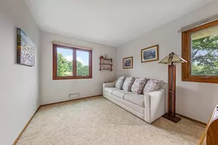 174 Spring Valley Dr, Bloomington, MN 55420 - Photo 25