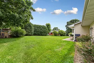 174 Spring Valley Dr, Bloomington, MN 55420 - Photo 31