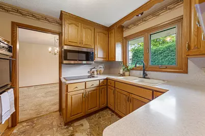 174 Spring Valley Drive, Bloomington, MN 55420 - Photo 9