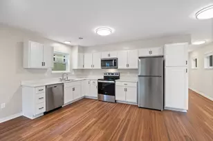 1334 Winthrop St N, Saint Paul, MN 55119 - Photo 5