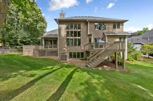 13985 42nd Ave N, Plymouth, MN 55446 - Photo 9