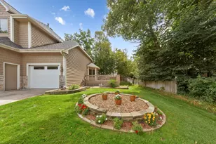 13985 42nd Ave N, Plymouth, MN 55446 - Photo 5