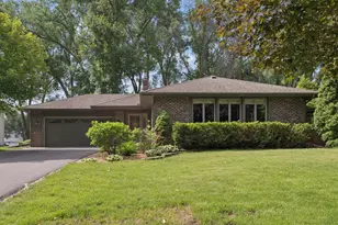 10505 33rd Ave N, Plymouth, MN 55441 - Photo 1
