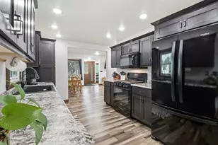 525 W Lincoln St, Augusta, WI 54722 - Photo 7