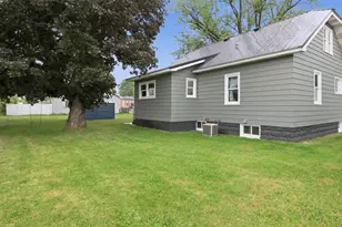 525 W Lincoln St, Augusta, WI 54722 - Photo 27