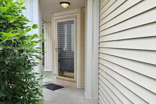 8727 N Bay Dr, Chanhassen, MN 55317 - Photo 3