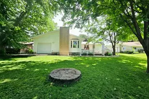 1204 8th St SE, Waseca, MN 56093 - Photo 3