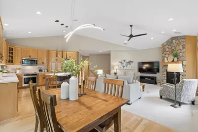 18205 39th Avenue N, Plymouth, MN 55446 - Photo 5