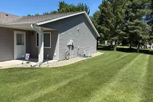 1827 Scenic Heights Ct SW, Hutchinson, MN 55350 - Photo 13