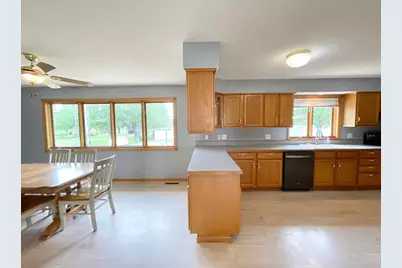 212 Eastern Avenue S, Comfrey, MN 56019 - Photo 17