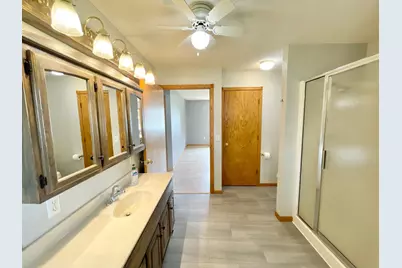 212 Eastern Avenue S, Comfrey, MN 56019 - Photo 25