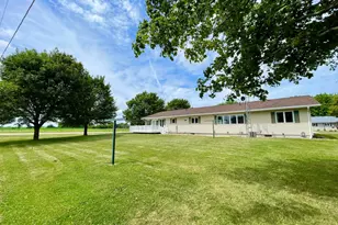 212 Eastern Ave S, Comfrey, MN 56019 - Photo 59