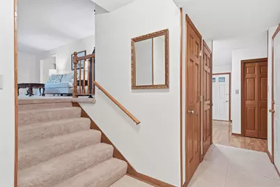 980 Lydia Avenue W, Roseville, MN 55113 - Photo 5