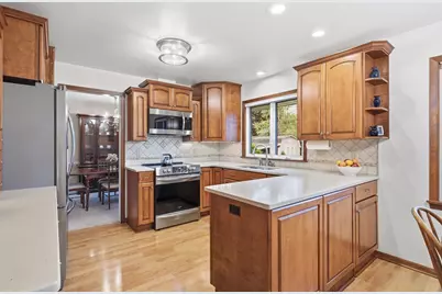 980 Lydia Avenue W, Roseville, MN 55113 - Photo 11