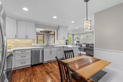 181 Cascade Court, Chanhassen, MN 55317 - Photo 17
