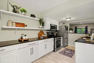 7402 Germane Trail, Apple Valley, MN 55124 - Photo 5