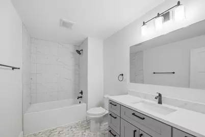 121 Frost Street W, South Saint Paul, MN 55075 - Photo 29
