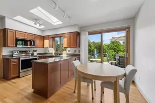 6015 Creek Ridge Ct, Minnetonka, MN 55345 - Photo 11