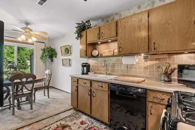9558 Kingsview Lane N, Maple Grove, MN 55369 - Photo 9