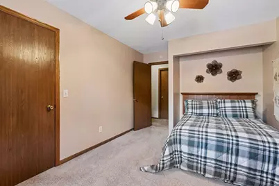 9558 Kingsview Lane N, Maple Grove, MN 55369 - Photo 13