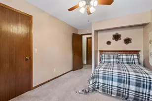 9558 Kingsview Ln N, Maple Grove, MN 55369 - Photo 13