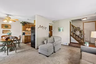 9558 Kingsview Ln N, Maple Grove, MN 55369 - Photo 5