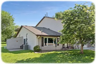 9558 Kingsview Ln N, Maple Grove, MN 55369 - Photo 17