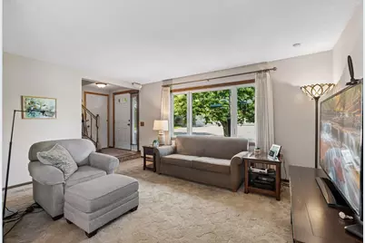 9558 Kingsview Lane N, Maple Grove, MN 55369 - Photo 3
