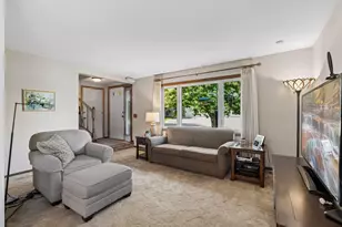9558 Kingsview Ln N, Maple Grove, MN 55369 - Photo 3