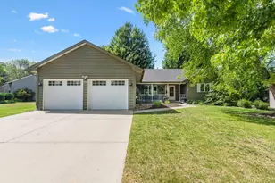 1417 Fairway Dr, Faribault, MN 55021 - Photo 1