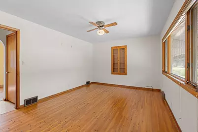227 5th Avenue NE, Faribault, MN 55021 - Photo 3