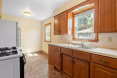 227 5th Avenue NE, Faribault, MN 55021 - Photo 9