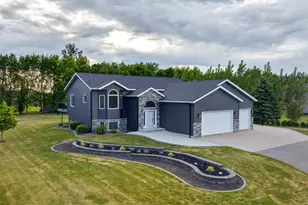 8018 Aquarius Dr, Fargo, ND 58104 - Photo 7