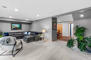 14711 Woodruff Rd, Wayzata, MN 55391 - Photo 9