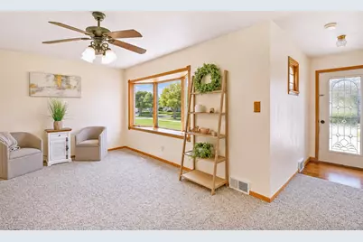 2007 2nd Avenue SE, Austin, MN 55912 - Photo 9