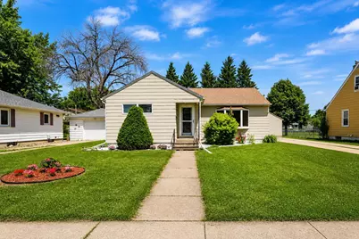 2007 2nd Avenue SE, Austin, MN 55912 - Photo 1
