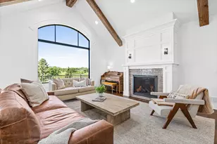105 Spring Farm Rd, North Oaks, MN 55127 - Photo 9