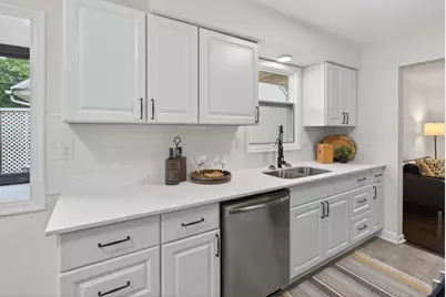 1607 Clarence Street, Saint Paul, MN 55106 - Photo 3