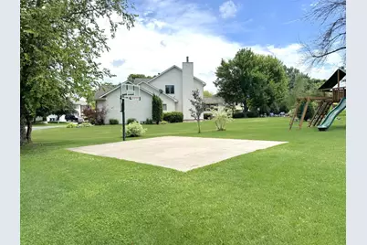 8658 Upland Lane N, Maple Grove, MN 55311 - Photo 5