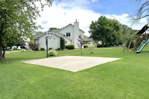 8658 Upland Ln N, Maple Grove, MN 55311 - Photo 5
