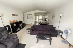 1700 Carriage Homes Dr SW, Austin, MN 55912 - Photo 3