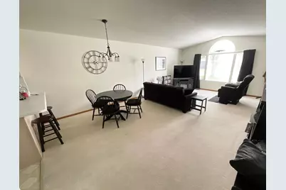 1700 Carriage Homes Drive SW #B, Austin, MN 55912 - Photo 5