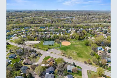1604 Helmo Avenue N, Oakdale, MN 55128 - Photo 37