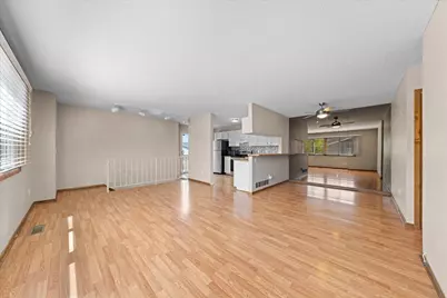 1604 Helmo Avenue N, Oakdale, MN 55128 - Photo 11
