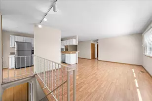 1604 Helmo Ave N, Oakdale, MN 55128 - Photo 7