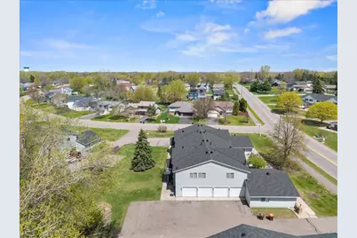 1604 Helmo Avenue N, Oakdale, MN 55128 - Photo 33