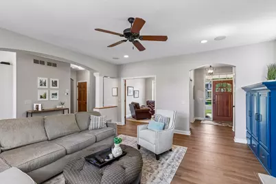 8595 Moraine Drive, Shakopee, MN 55379 - Photo 7