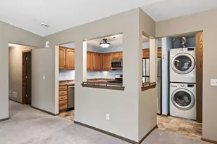 9609 Lonsdale Cir, Minnetonka, MN 55305 - Photo 11