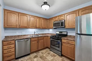 9609 Lonsdale Cir, Minnetonka, MN 55305 - Photo 9