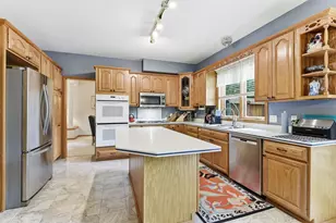 1266 Deerwood Dr, Eagan, MN 55123 - Photo 13
